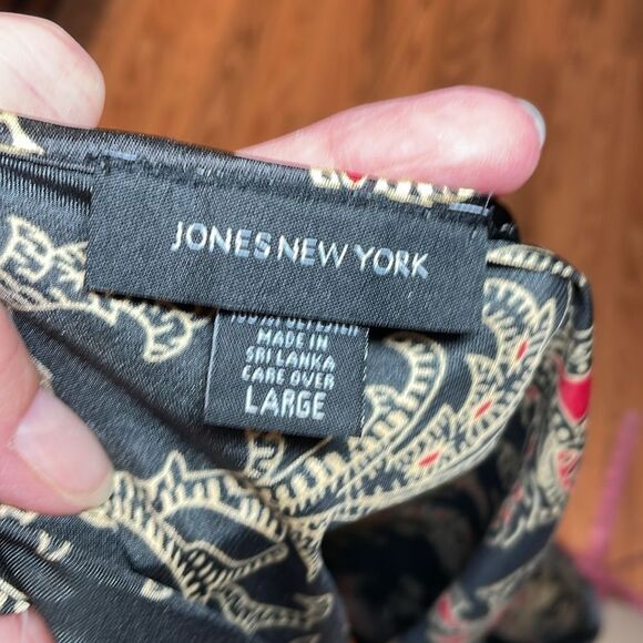 Vintage Jones New York Chemise, Black, red, gold paisley, Large - Picture 6 of 7